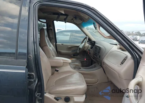 1999 Ford Expedition Eddie Bauer/Xlt from USA, damaged, VIN 1FMRU1768XLB89948